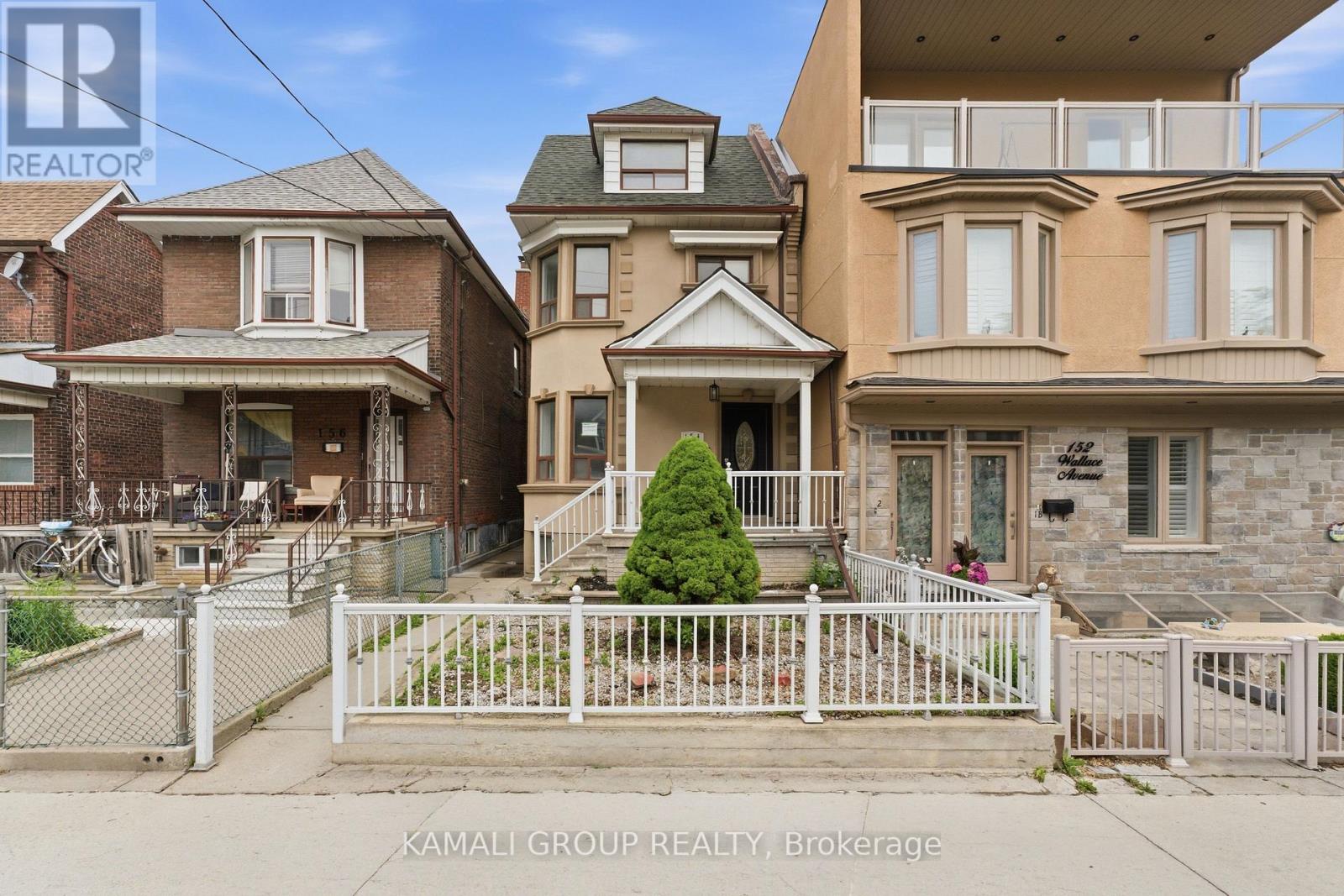 Main & Upper - 154 Wallace Avenue, Toronto, Ontario  M6H 1V2 - Photo 2 - W13432294