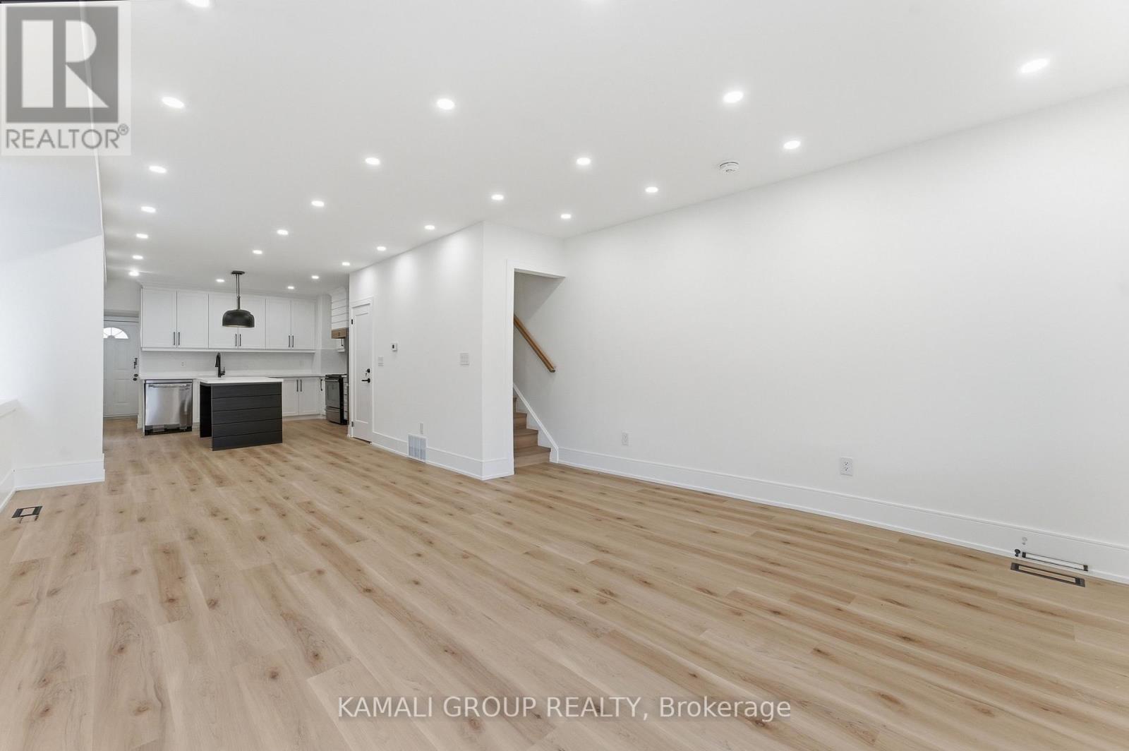 Main & Upper - 154 Wallace Avenue, Toronto, Ontario  M6H 1V2 - Photo 6 - W13432294