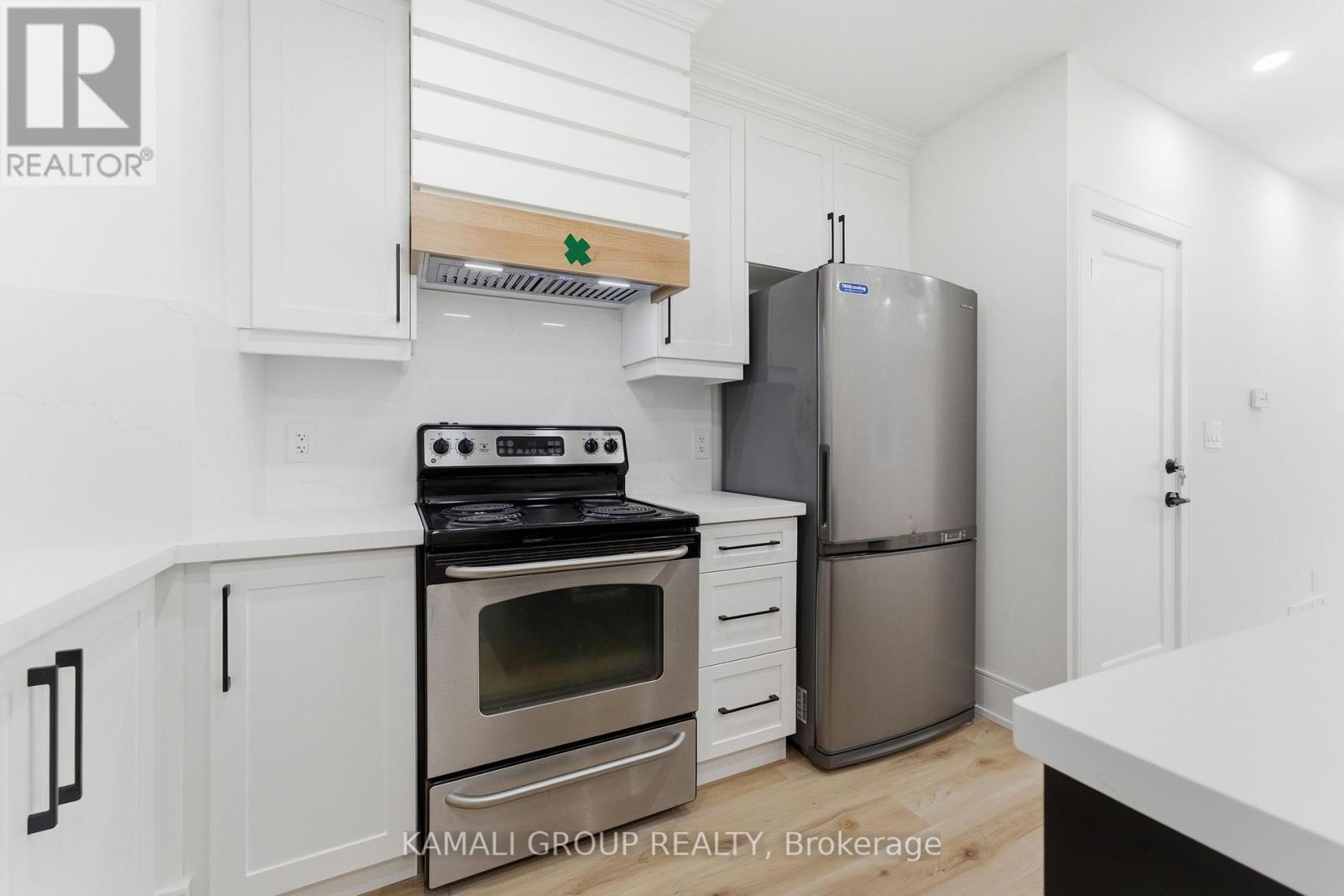 Main & Upper - 154 Wallace Avenue, Toronto, Ontario  M6H 1V2 - Photo 8 - W13432294