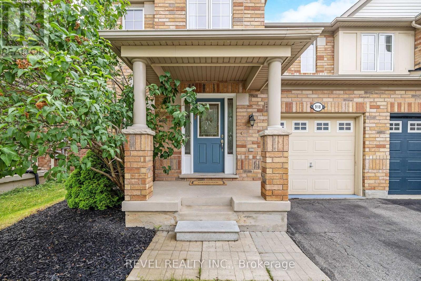 918 Hepburn Road, Milton, Ontario  L9T 0L6 - Photo 2 - W13432324