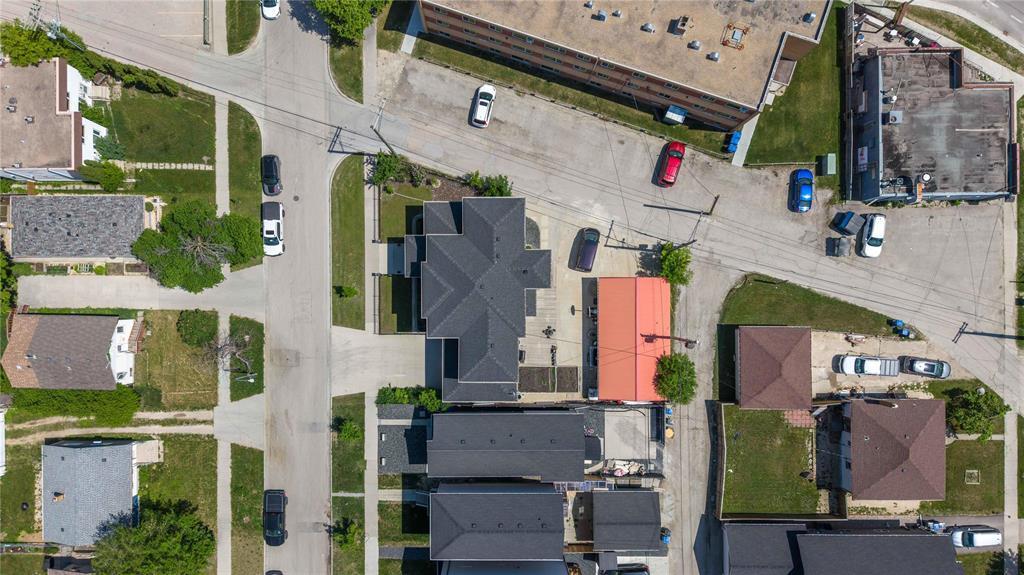 1008 Royse Avenue, Winnipeg, Manitoba  R3T 1V5 - Photo 34 - 202613459