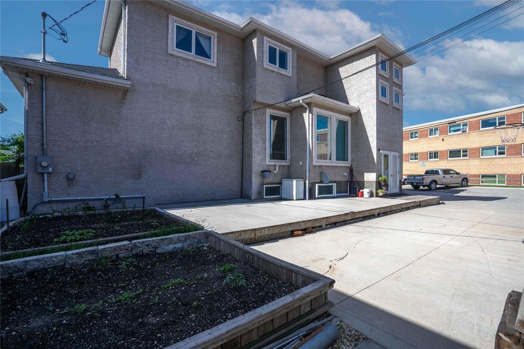 1008 Royse Avenue, Winnipeg, Manitoba  R3T 1V5 - Photo 33 - 202613459