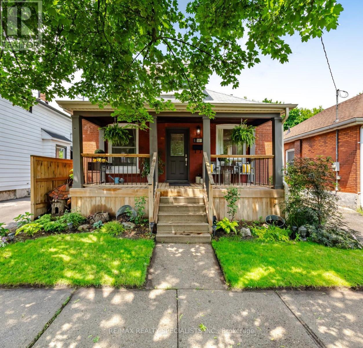 166 EAST AVENUE, Brantford, Ontario