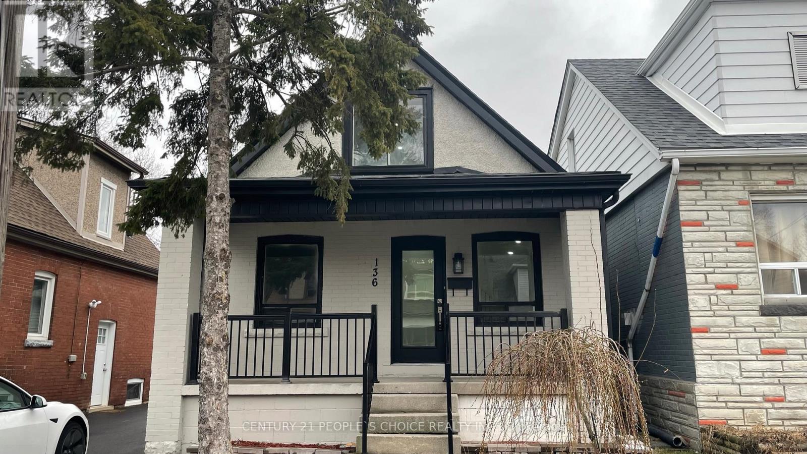 136 Edgemont Street N, Hamilton, Ontario  L8H 4E1 - Photo 2 - X13432268