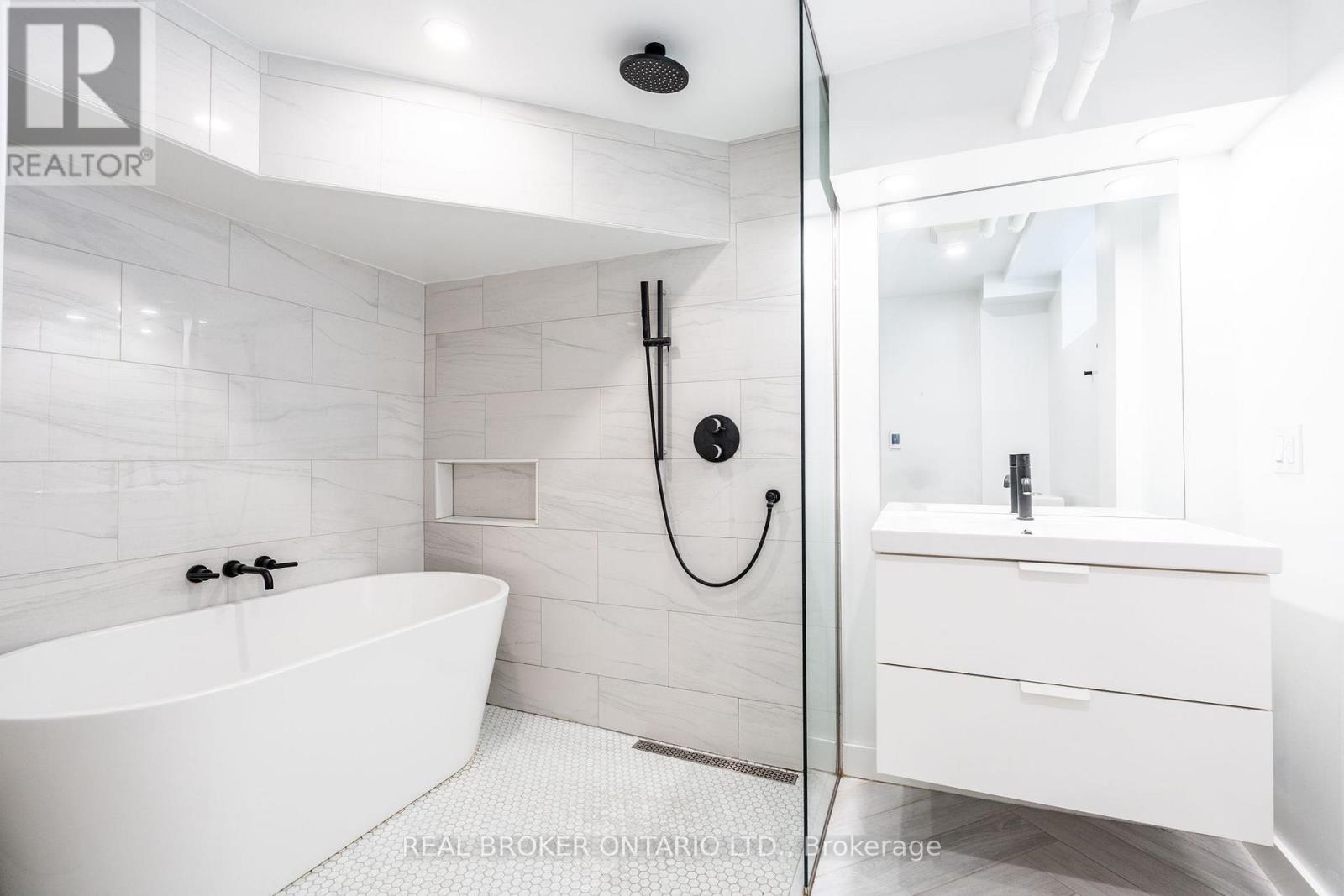137 Sherman Avenue S, Hamilton, Ontario  L8M 2R1 - Photo 35 - X13432310