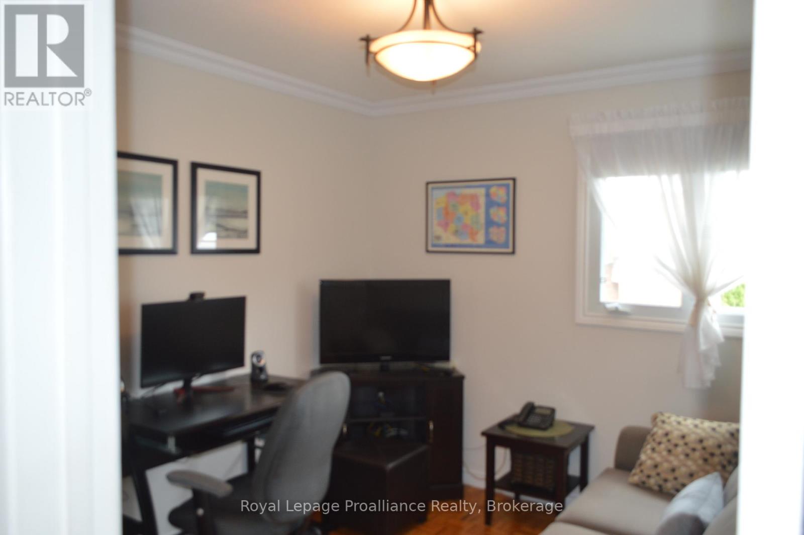 9 Austin Street, Quinte West, Ontario  K8V 1Z2 - Photo 15 - X13432702