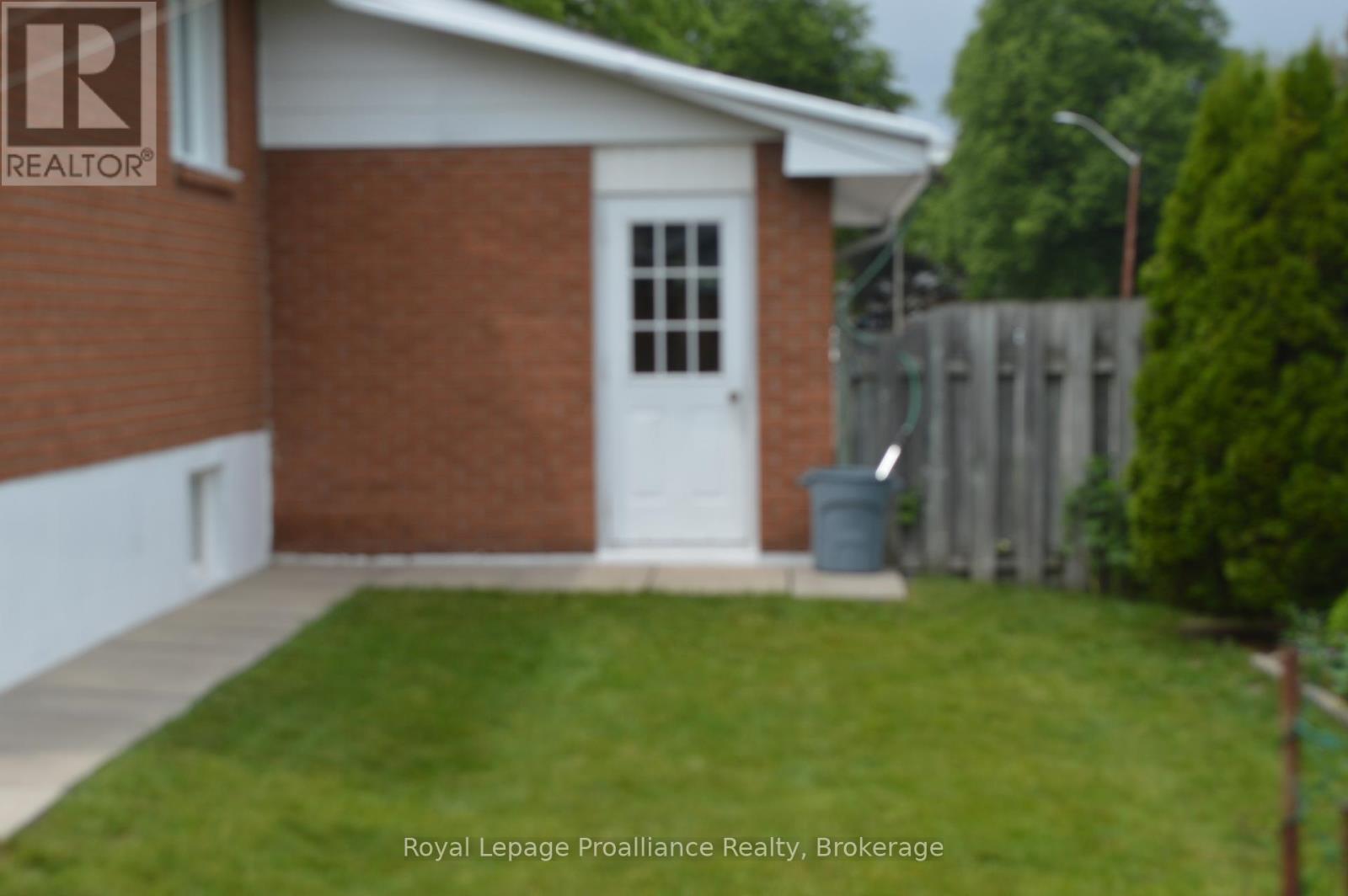 9 Austin Street, Quinte West, Ontario  K8V 1Z2 - Photo 35 - X13432702
