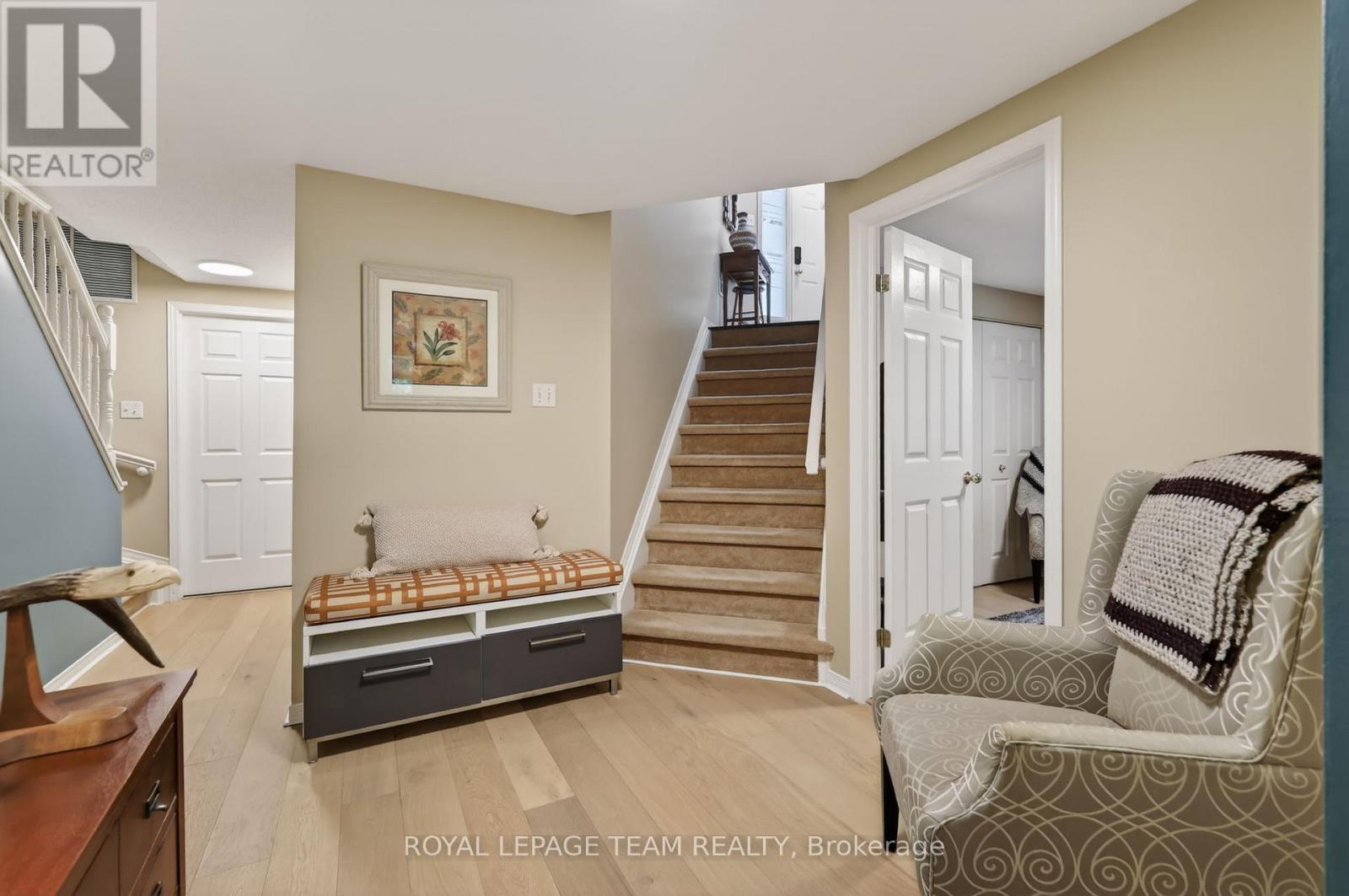 91 Robson Court, Ottawa, Ontario  K2K 2W1 - Photo 4 - X13432418