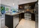 1075 Sunset Drive Unit# 401, Kelowna, BC V1Y 9Y9