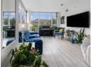 1075 Sunset Drive Unit# 401, Kelowna, BC V1Y 9Y9