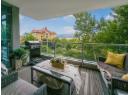 1075 Sunset Drive Unit# 401, Kelowna, BC V1Y 9Y9