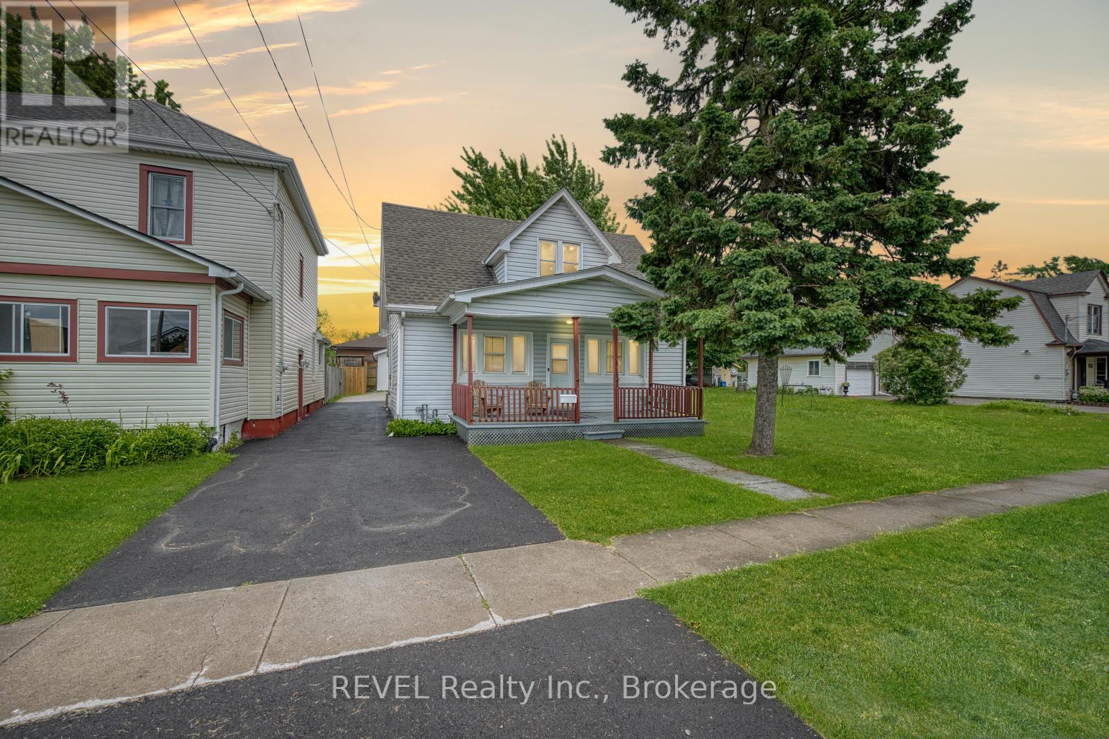 35 Humboldt Parkway, Port Colborne, Ontario  L3K 2H1 - Photo 2 - X13432430