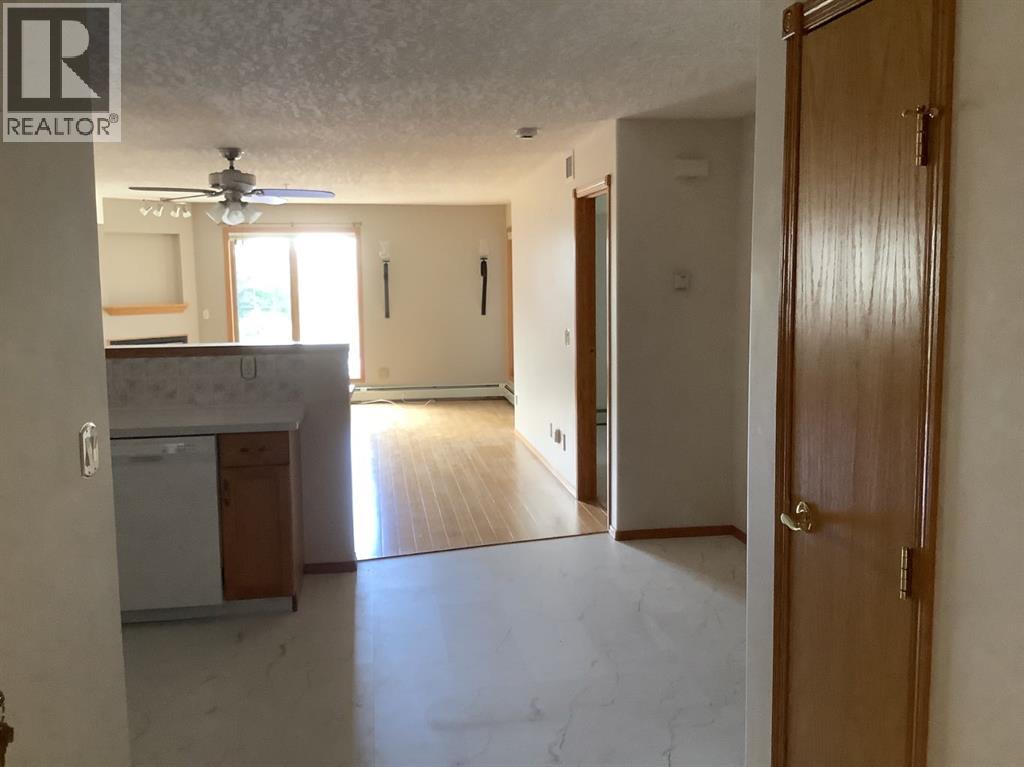 225, 4805 45 Street, Red Deer, Alberta  T4N 7A9 - Photo 2 - A2319370
