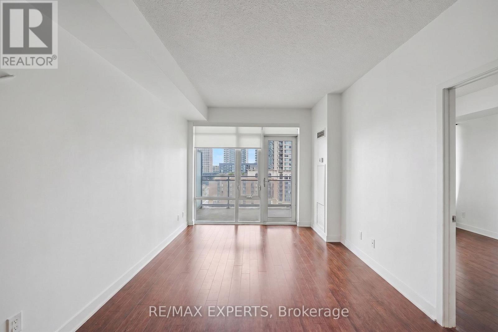 1007 - 365 Prince Of Wales Drive, Mississauga, Ontario  L5B 0G6 - Photo 6 - W13145586