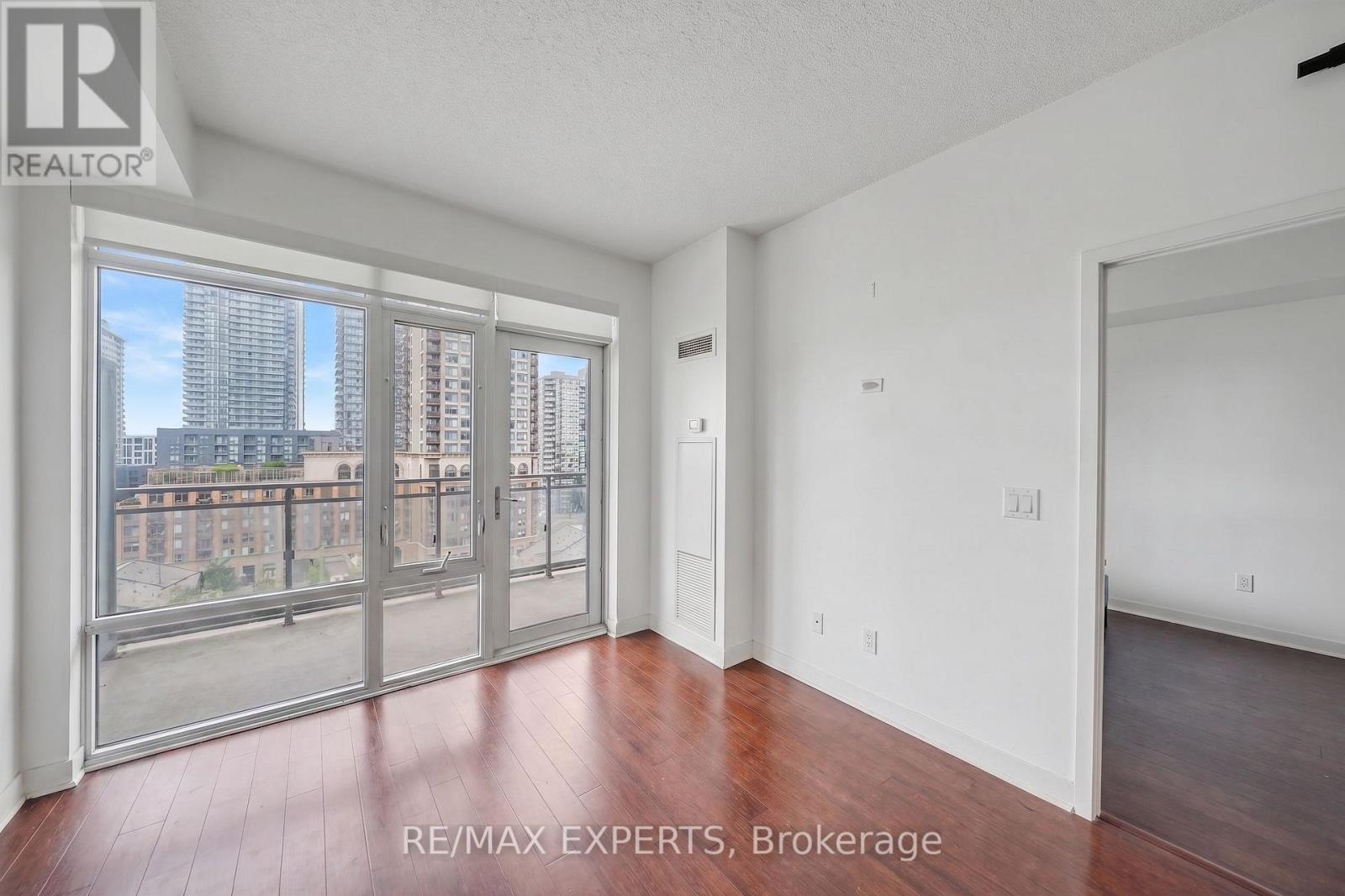 1007 - 365 Prince Of Wales Drive, Mississauga, Ontario  L5B 0G6 - Photo 7 - W13145586