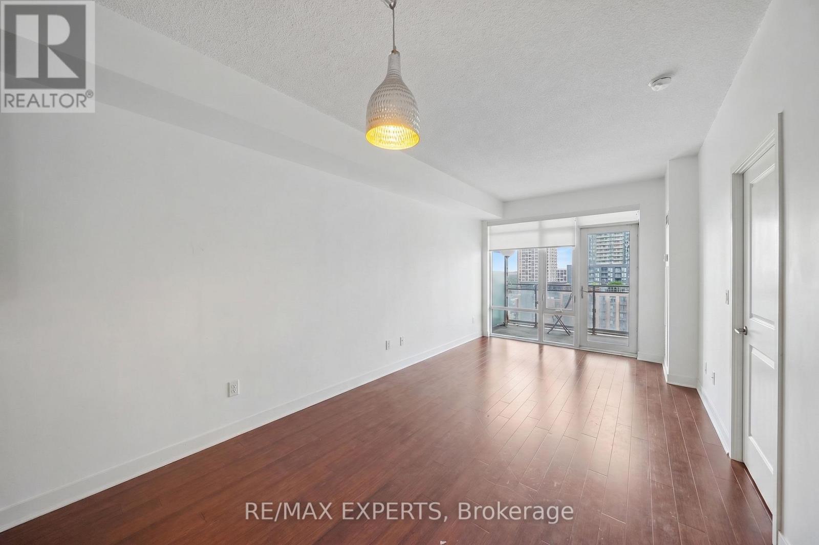 1007 - 365 Prince Of Wales Drive, Mississauga, Ontario  L5B 0G6 - Photo 5 - W13145586