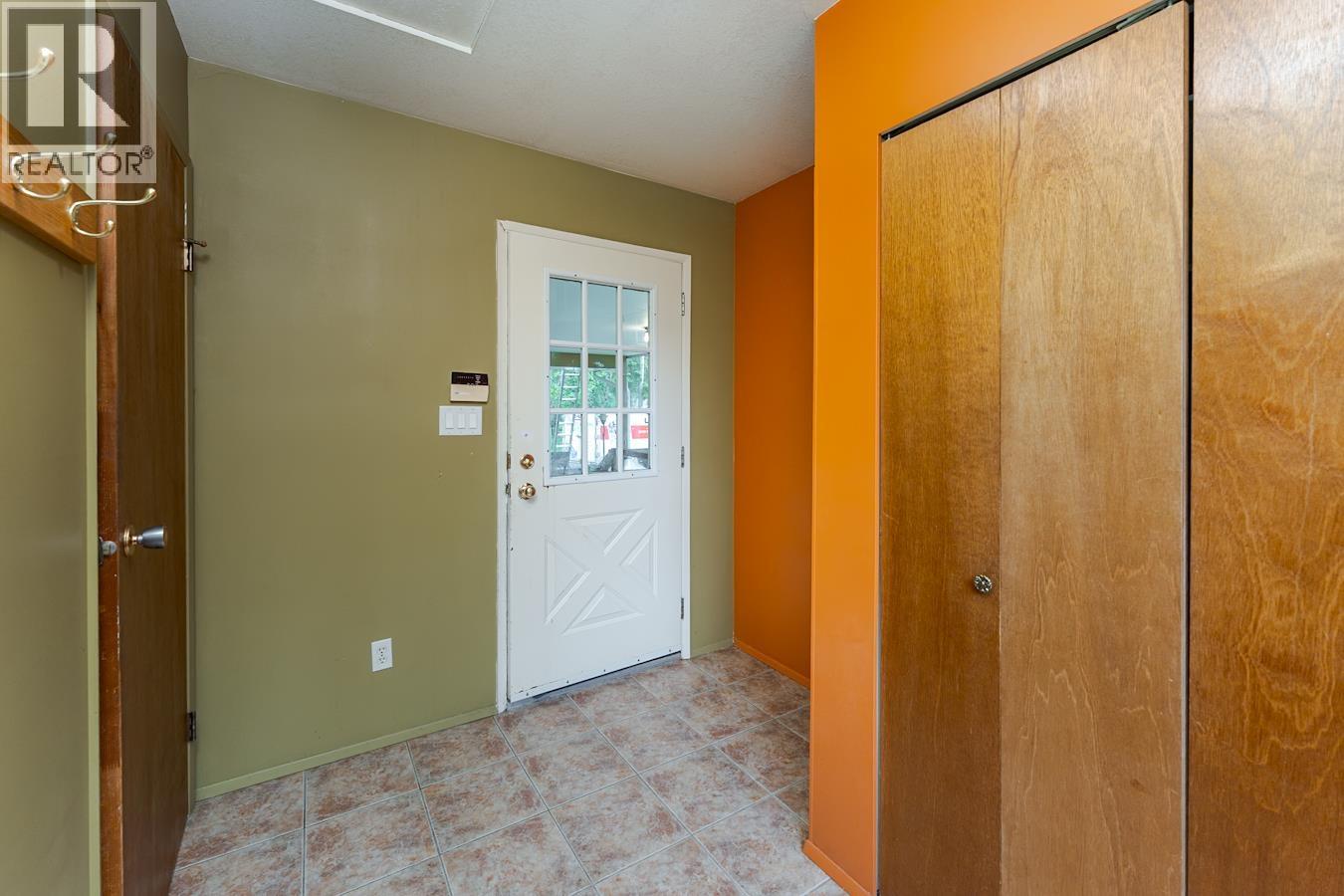 7411 Toombs Drive, Prince George, British Columbia  V2K 5A2 - Photo 4 - R3134969