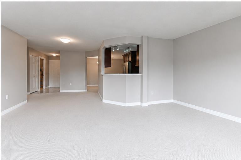 207 33233 Bourquin Crescent, Abbotsford, British Columbia  V2S 1Y2 - Photo 8 - R3075878