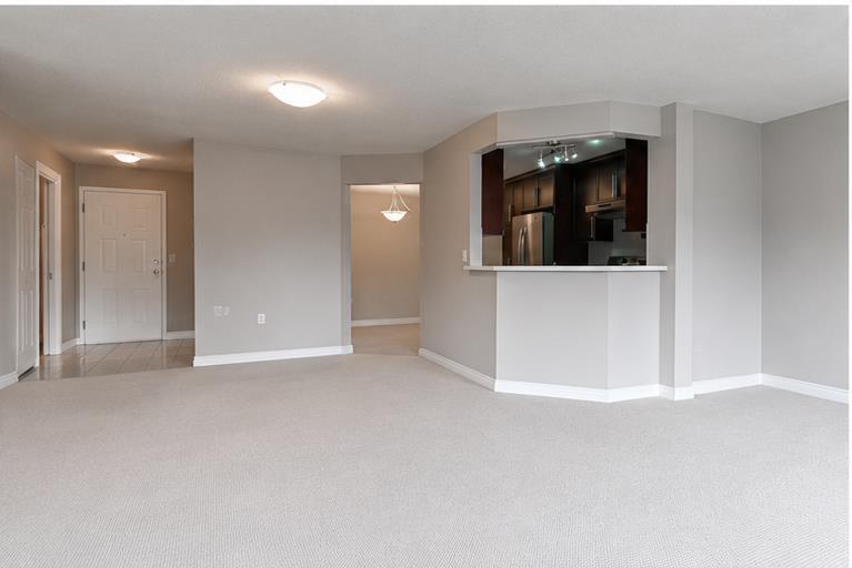 207 33233 Bourquin Crescent, Abbotsford, British Columbia  V2S 1Y2 - Photo 6 - R3075878