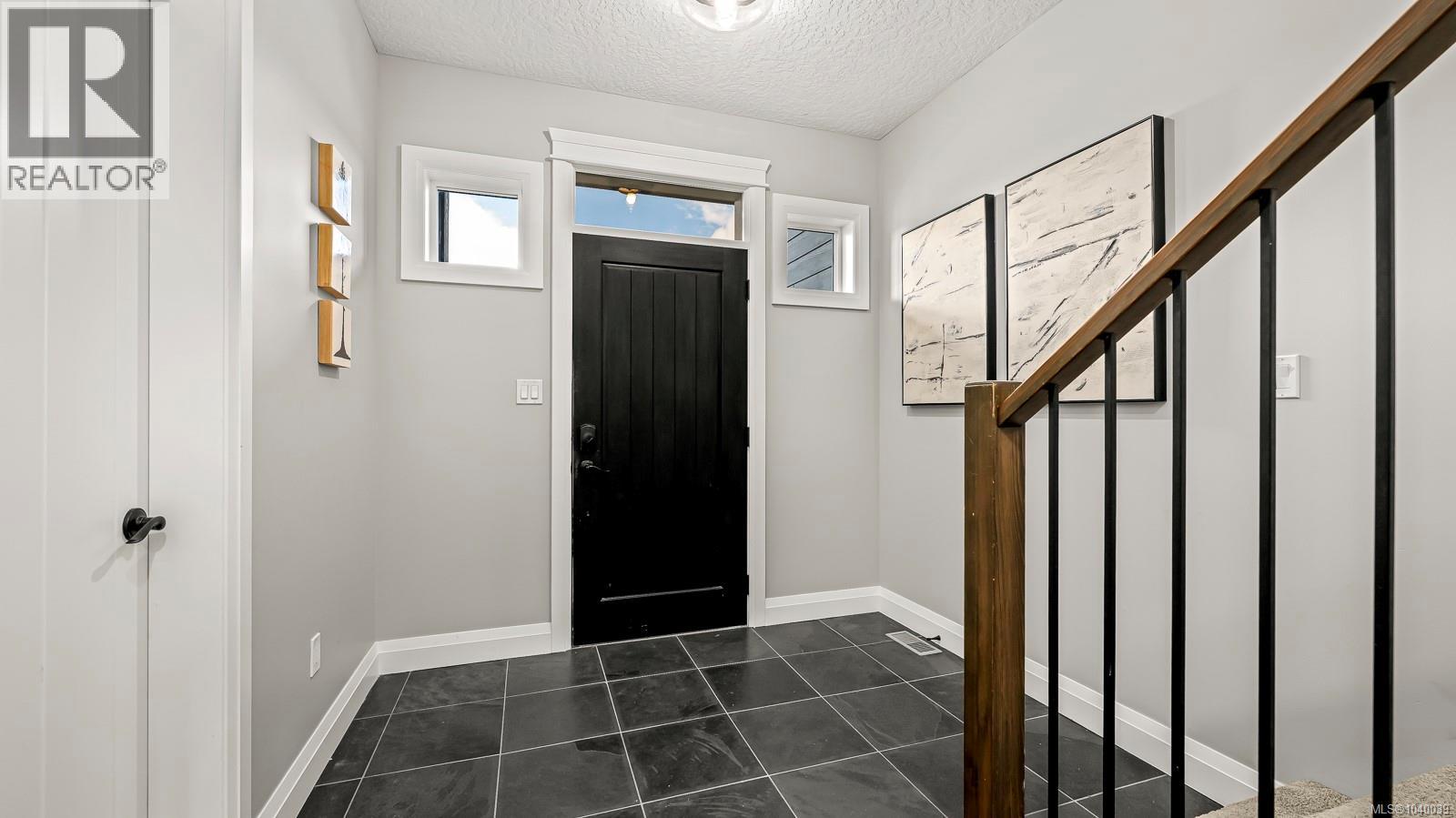 2593 Kendal Ave, Cumberland, British Columbia V0R 1S0 - Photo 16 - 1040039