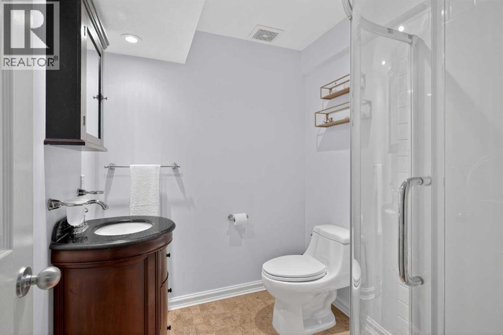 33 Prestwick Rise SE, Calgary, Alberta  T2Z 4A6 - Photo 28 - A2317880
