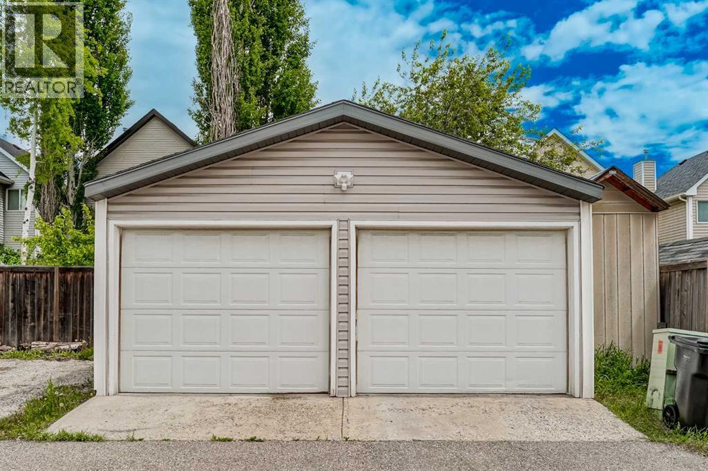 33 Prestwick Rise SE, Calgary, Alberta  T2Z 4A6 - Photo 36 - A2317880