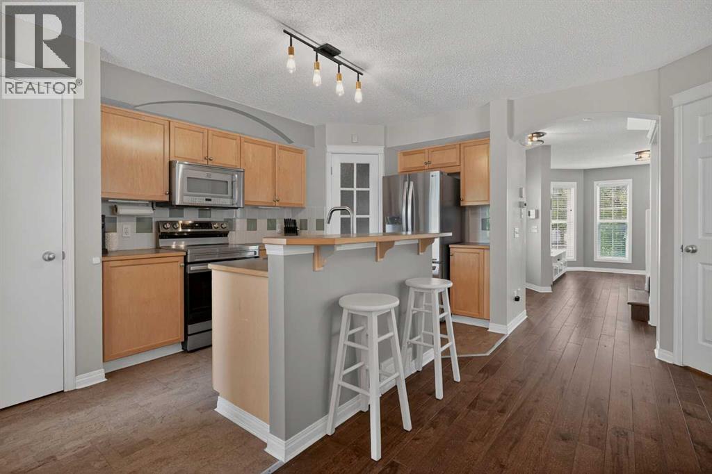 33 Prestwick Rise SE, Calgary, Alberta  T2Z 4A6 - Photo 4 - A2317880