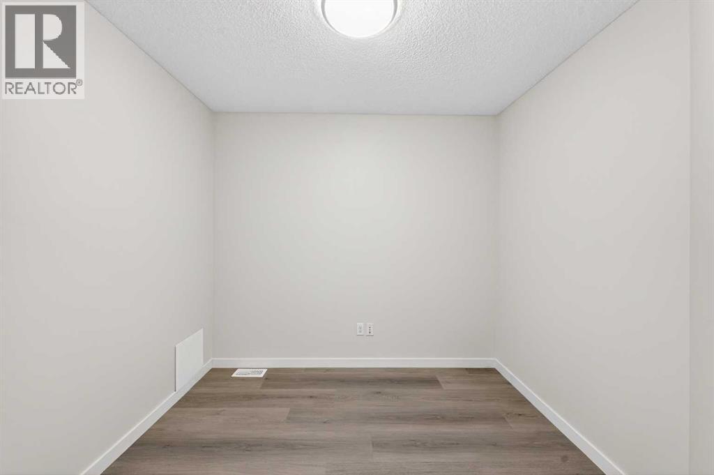 4 Walden Walk Se, Calgary, Alberta  T2X 0Y4 - Photo 31 - A2318791
