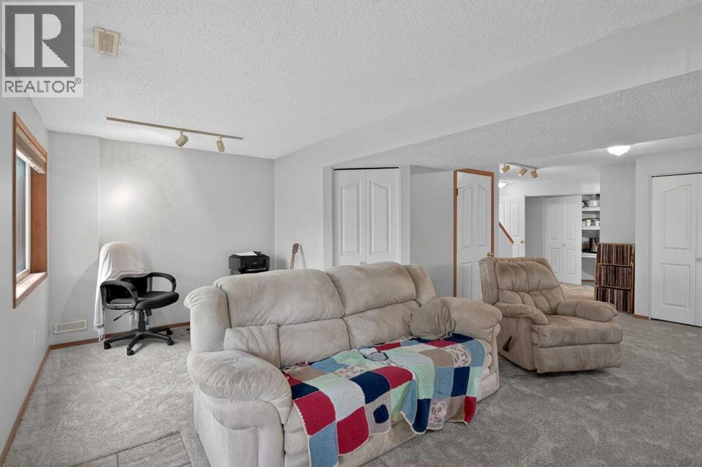 84 Hidden Spring Close Nw, Calgary, Alberta  T3A 5K2 - Photo 27 - A2319136