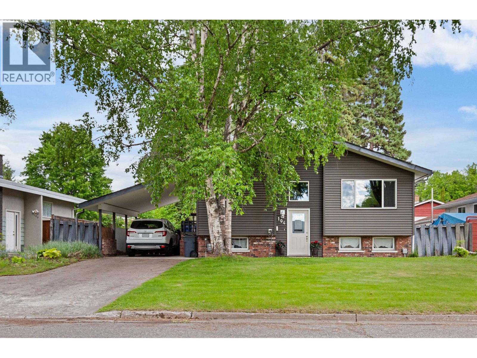 104 AITKEN CRESCENT