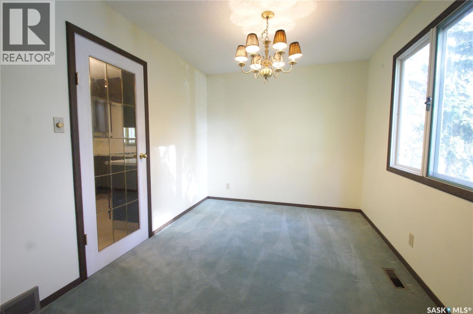 99 Assiniboine Drive, Saskatoon, Saskatchewan  S7K 4E7 - Photo 5 - SK039095