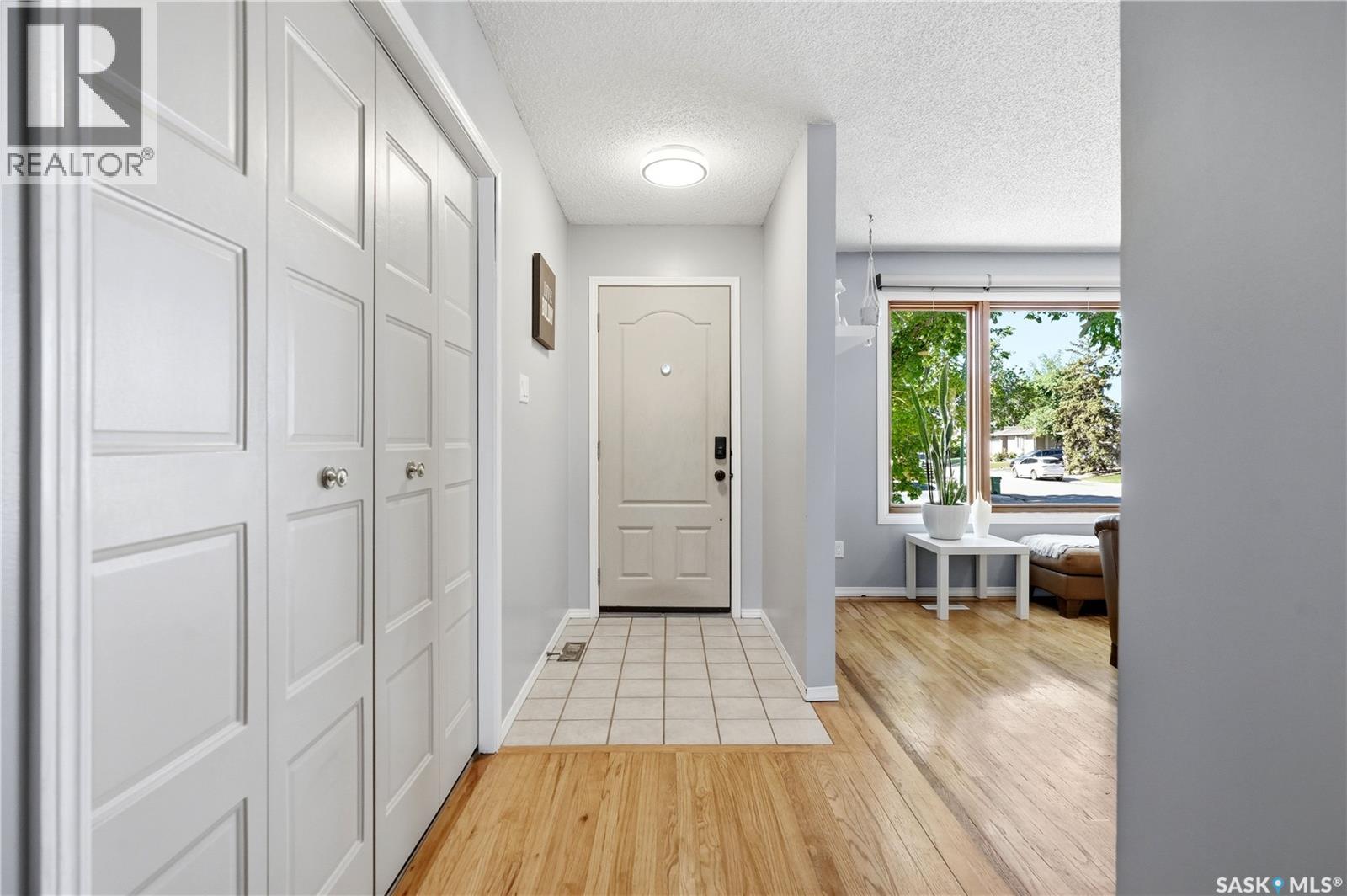 110 Laubach Crescent, Regina, Saskatchewan  S4S 6M3 - Photo 2 - SK039090