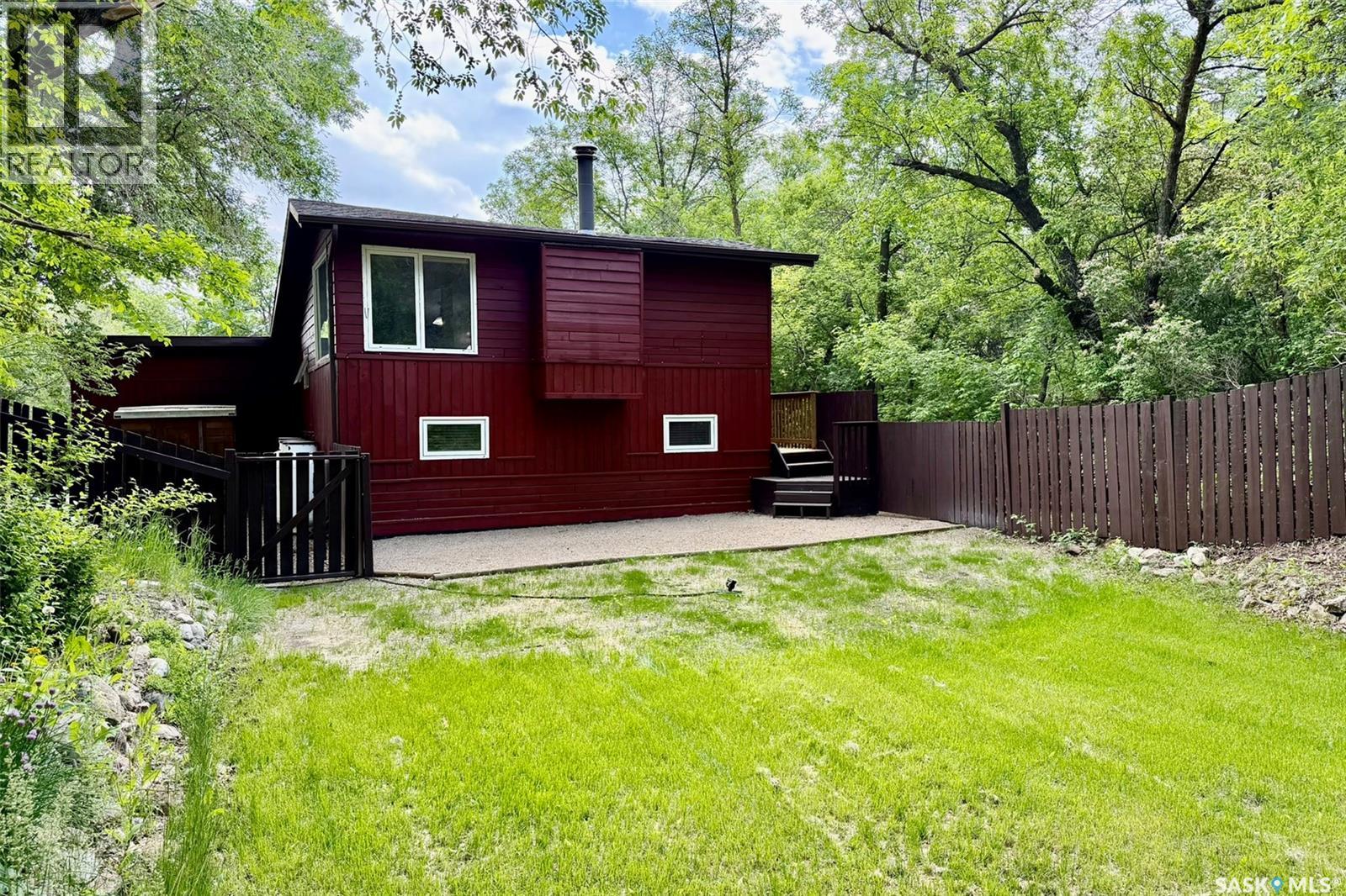 458 7th Street E, Regina Beach, Saskatchewan  S0G 4C0 - Photo 31 - SK039045