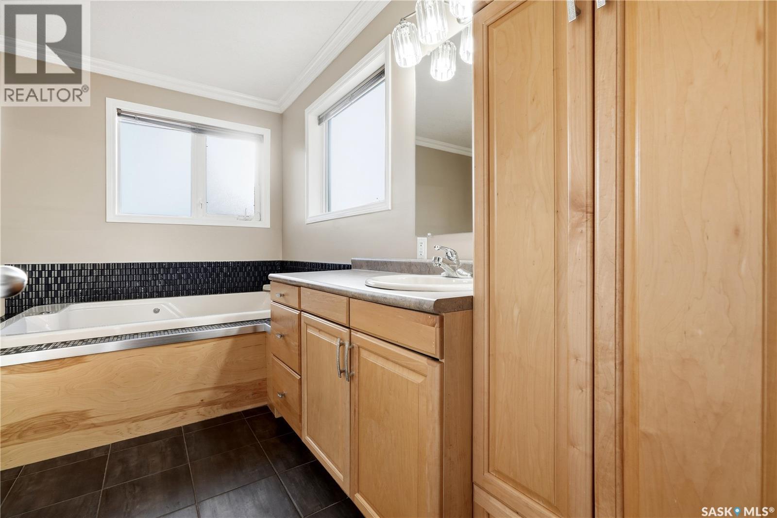 1358 Forget Street, Regina, Saskatchewan  S4T 4Y1 - Photo 43 - SK039012