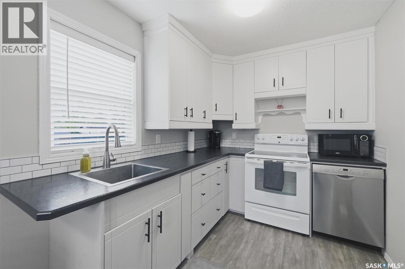 1002 O Avenue S, Saskatoon, Saskatchewan  S7M 2T2 - Photo 9 - SK038866