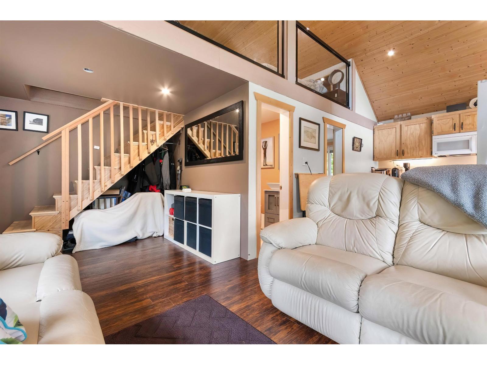 H61 Blueberry Crescent, Sunshine Valley, Sunshine Valley, British Columbia  V0X 1L5 - Photo 8 - R3134736