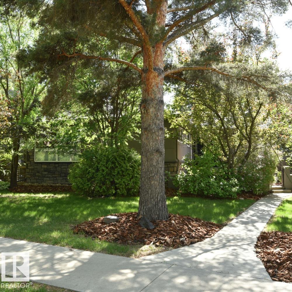 6 st George's CR NW, Edmonton, Alberta