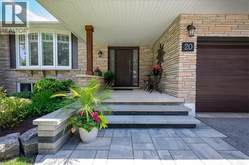 20 Wolfe's Court, Kitchener, Ontario  N2B 2Z1 - Photo 5 - 40835375