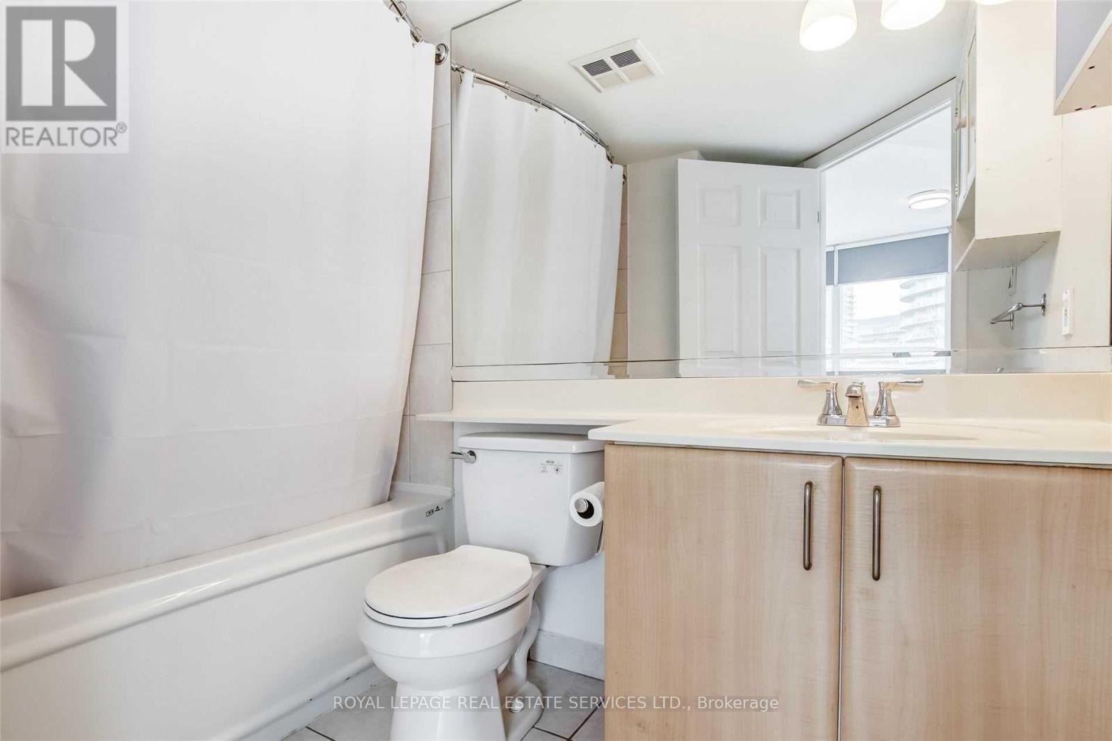 709 - 550 Queens Quay, Toronto, Ontario  M5V 3M8 - Photo 21 - C13432634