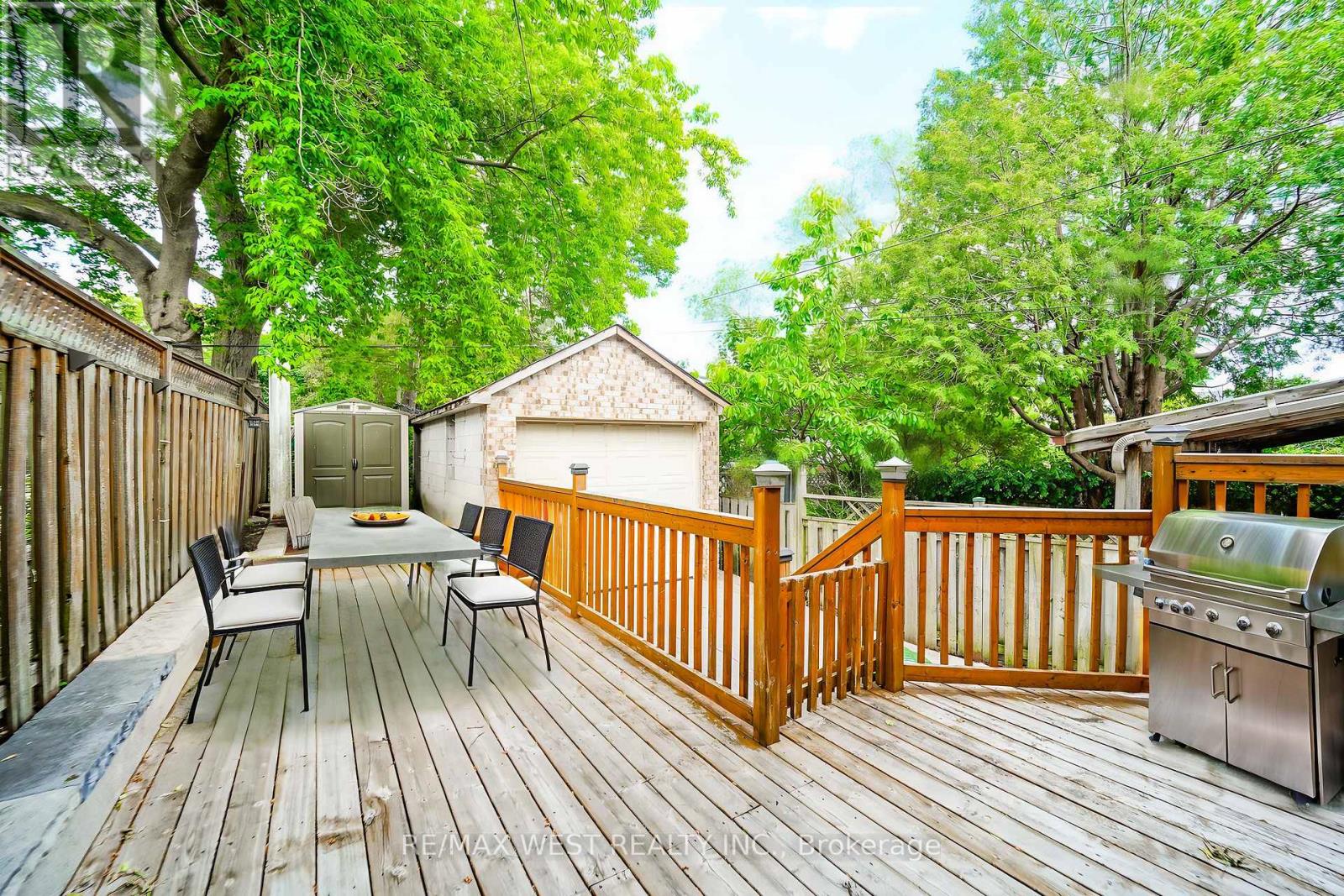 31 Woodmount Avenue, Toronto, Ontario  M4C 3X6 - Photo 10 - E13432534
