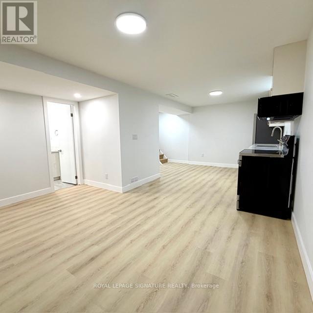 Lower - 293 Glebemount Avenue, Toronto, Ontario  M4C 3V4 - Photo 7 - E13432612