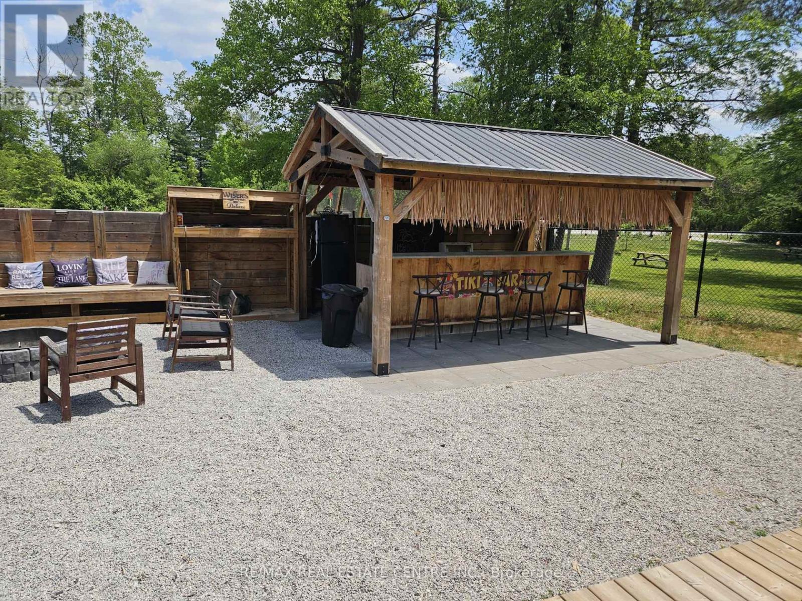 9717 Army Camp Road, Lambton Shores, Ontario  N0N 1J3 - Photo 40 - X12850372