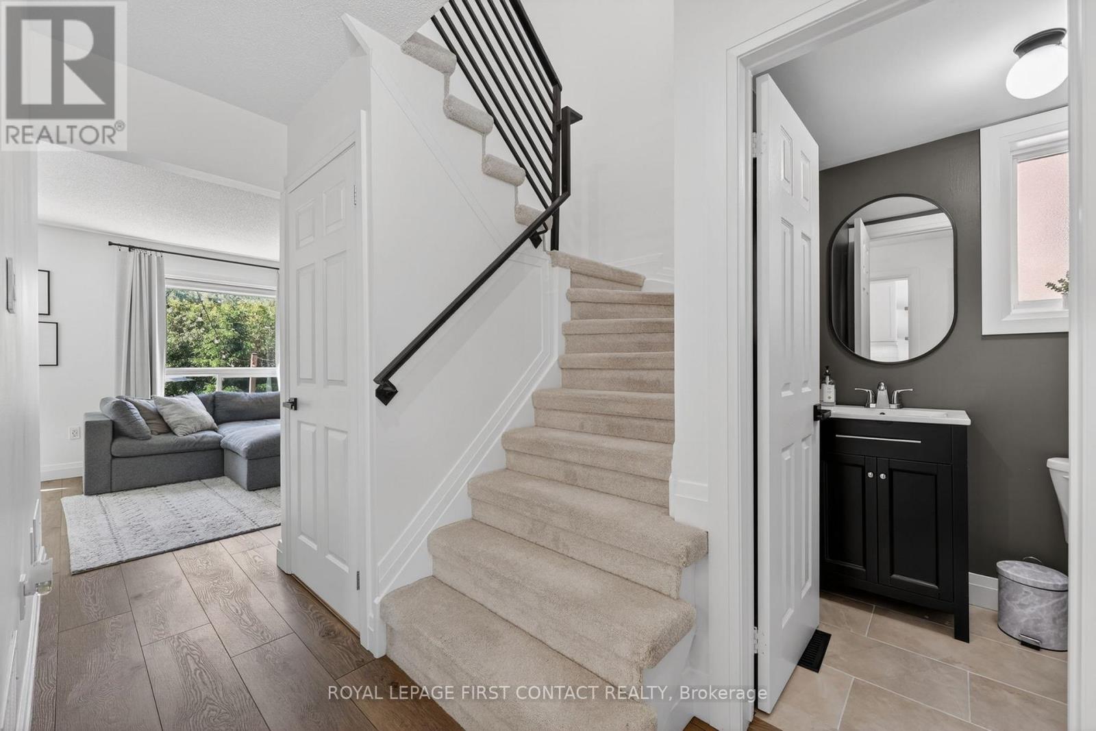1292 Vincent Crescent, Innisfil, Ontario  L9S 1Z8 - Photo 13 - N13432642