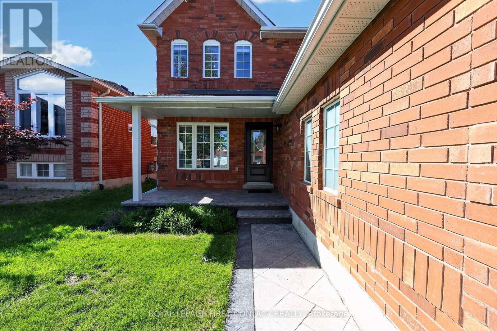 1292 Vincent Crescent, Innisfil, Ontario  L9S 1Z8 - Photo 2 - N13432642