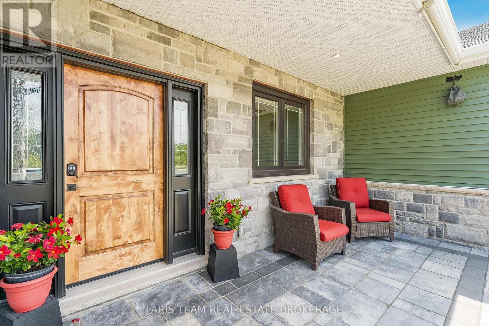 1607 Georgian Heights Boulevard, Severn (Fesserton), Ontario  L0K 2C0 - Photo 5 - S13432408