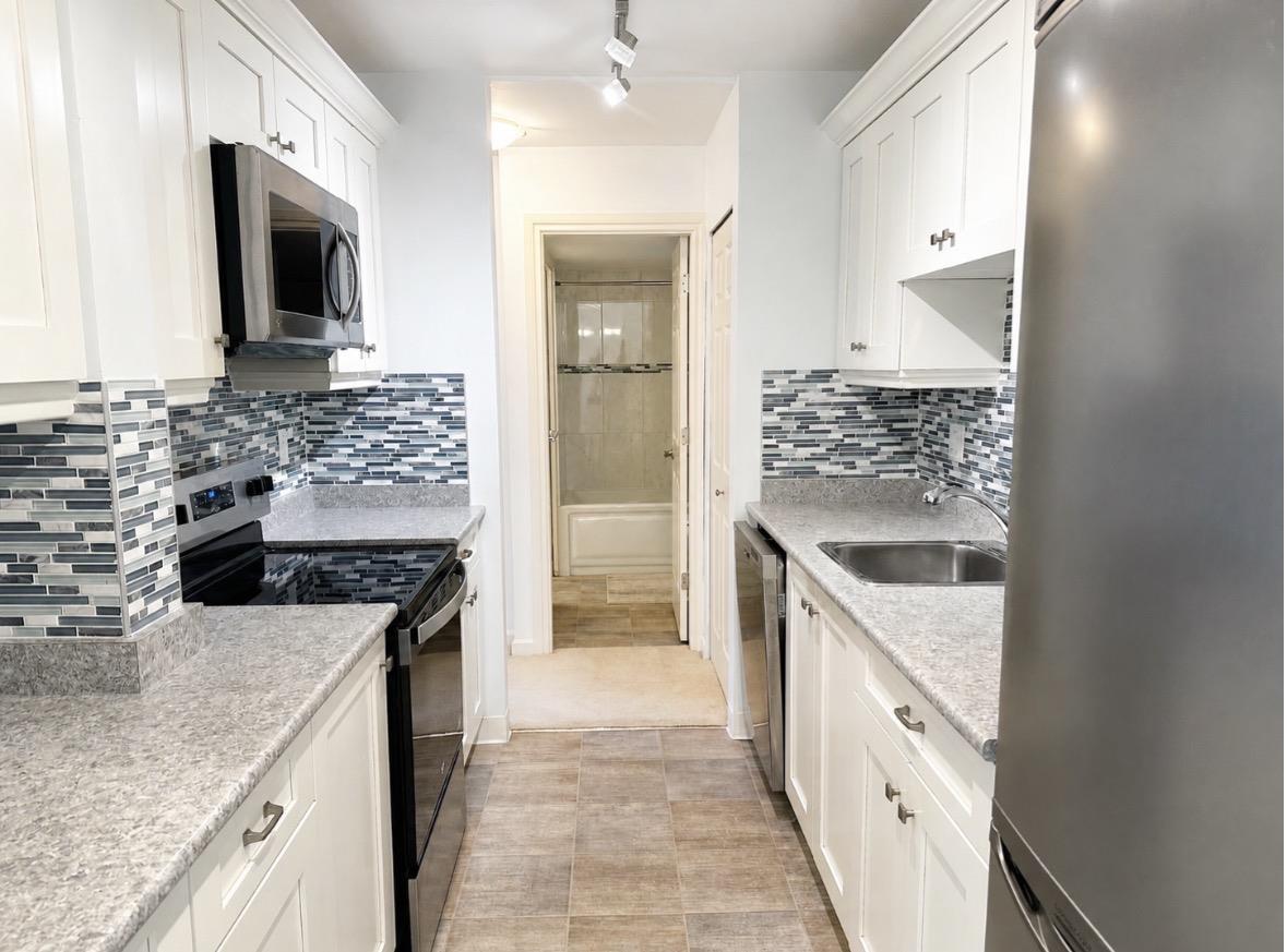 205 1850 Southmere Crescent, Surrey, British Columbia  V4A 6Y6 - Photo 8 - R3128262