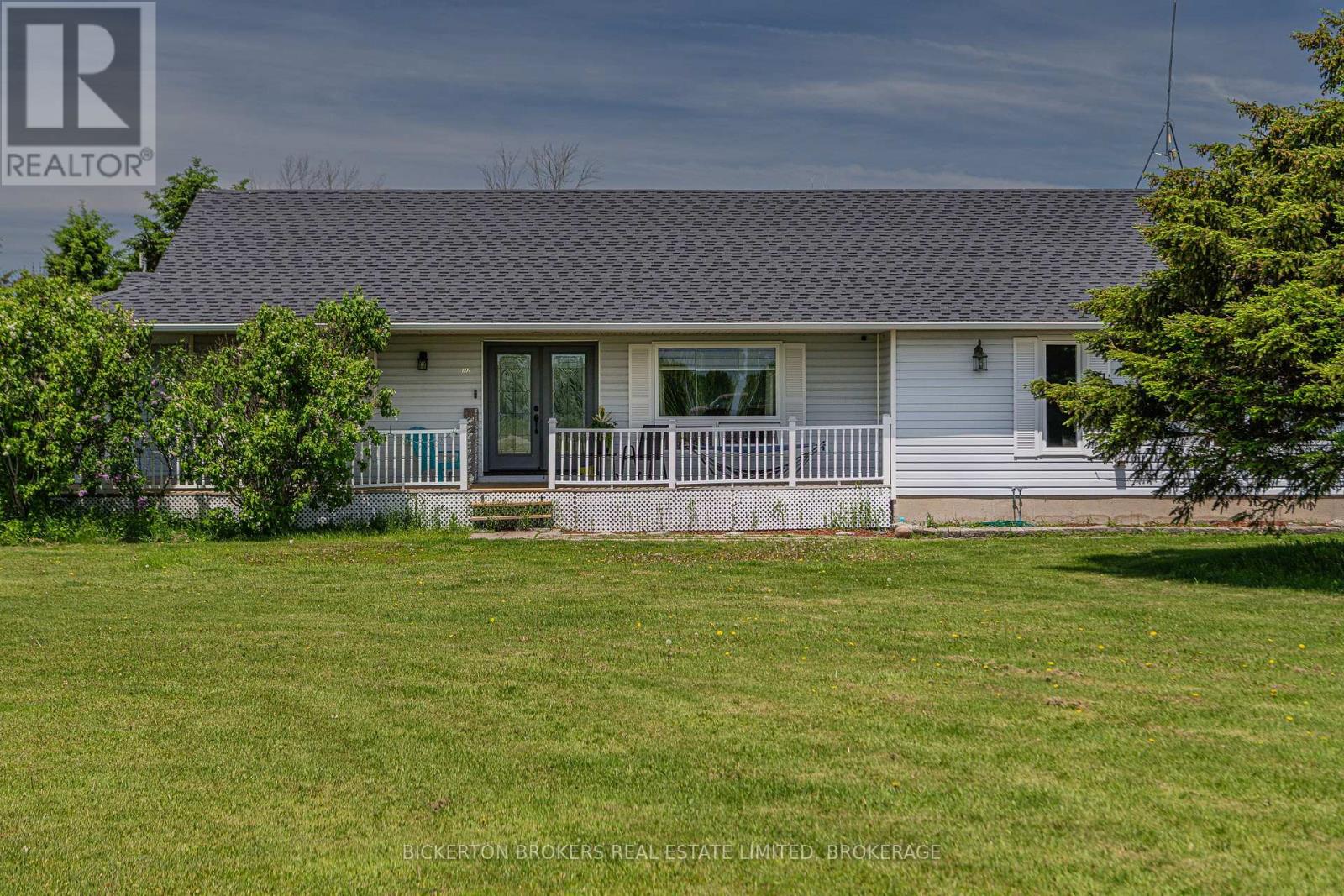 712 HAIG ROAD, front of leeds & seeleys bay, Ontario