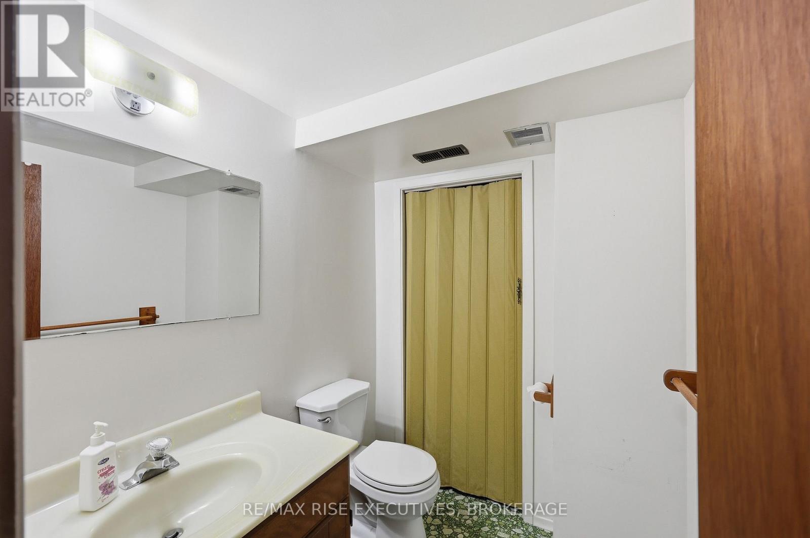 1055 Lincoln Drive, Kingston, Ontario  K7M 4Z3 - Photo 34 - X13432862