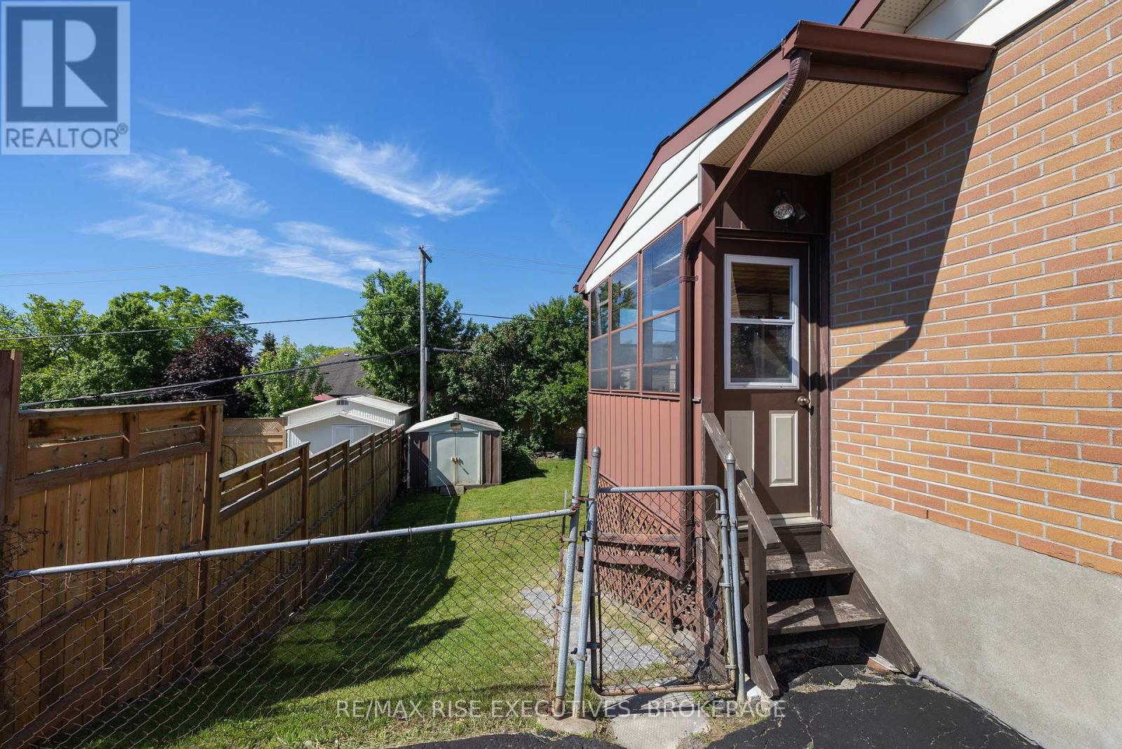 1055 Lincoln Drive, Kingston, Ontario  K7M 4Z3 - Photo 4 - X13432862