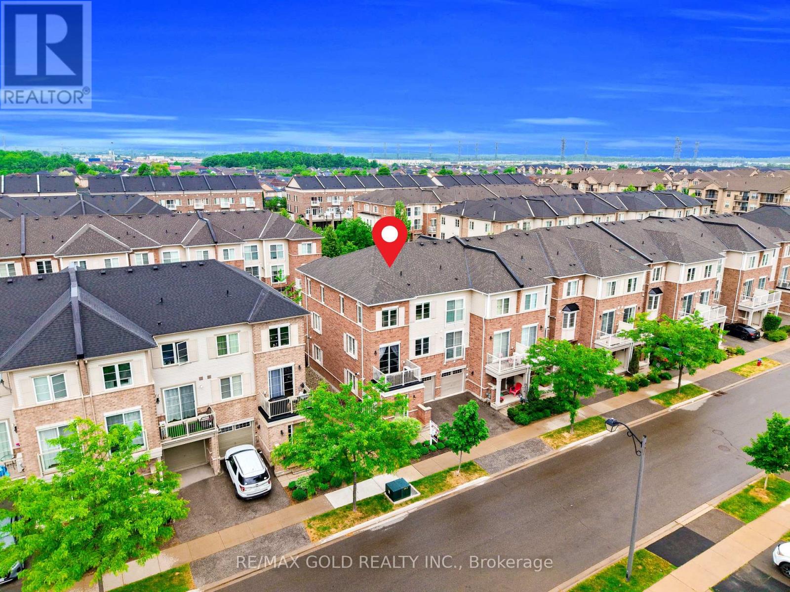 128 - 165 Hampshire Way, Milton, Ontario  L9T 8M7 - Photo 2 - W13421184